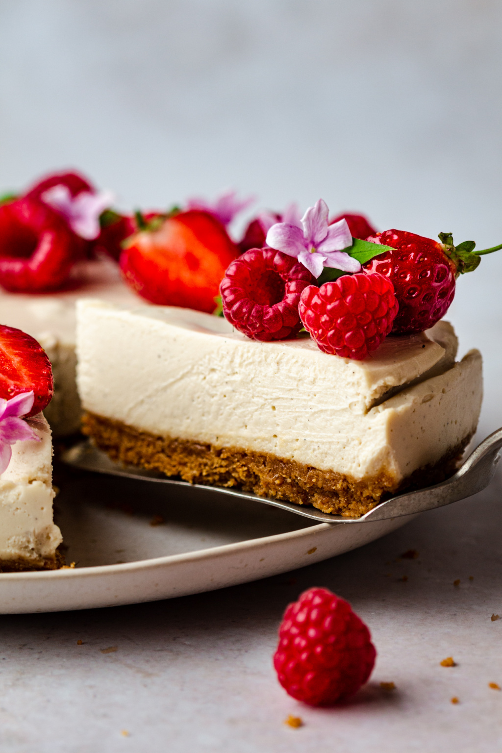 Indulge in a rich, baked vegan chocolate cheesecake with a creamy tofu or cashew base, a taste of heaven!