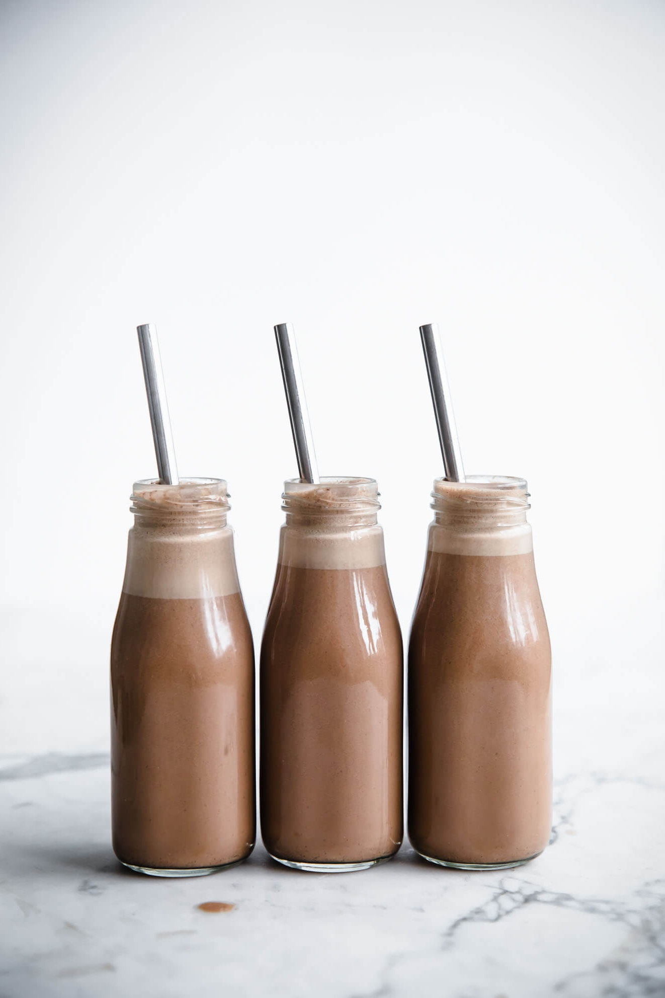 Love chocolate hazelnut milk but want a dairy-free version? Here's how to make a delicious and healthy vegan one at home!